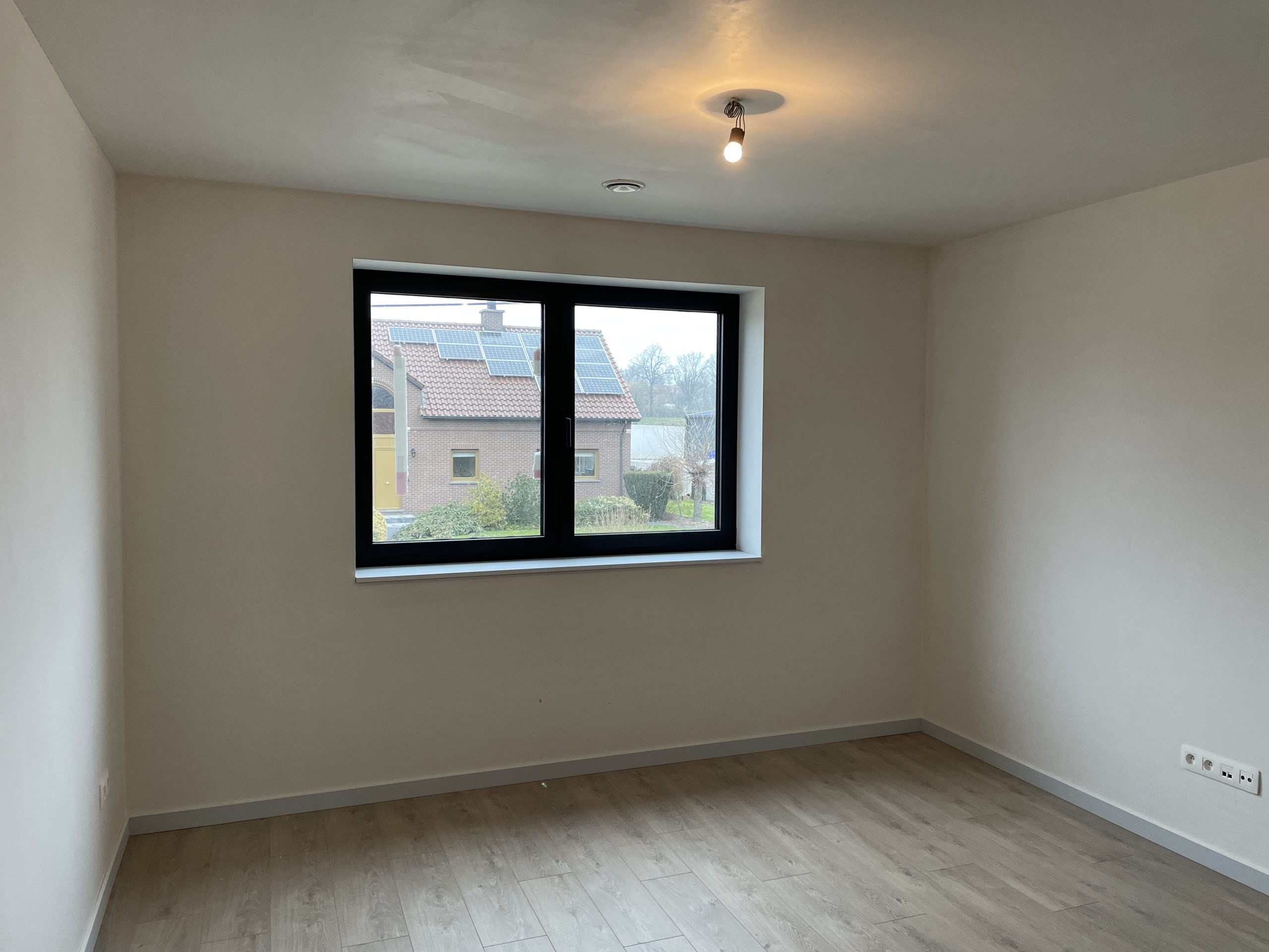 18 20230303_085240841_iOS