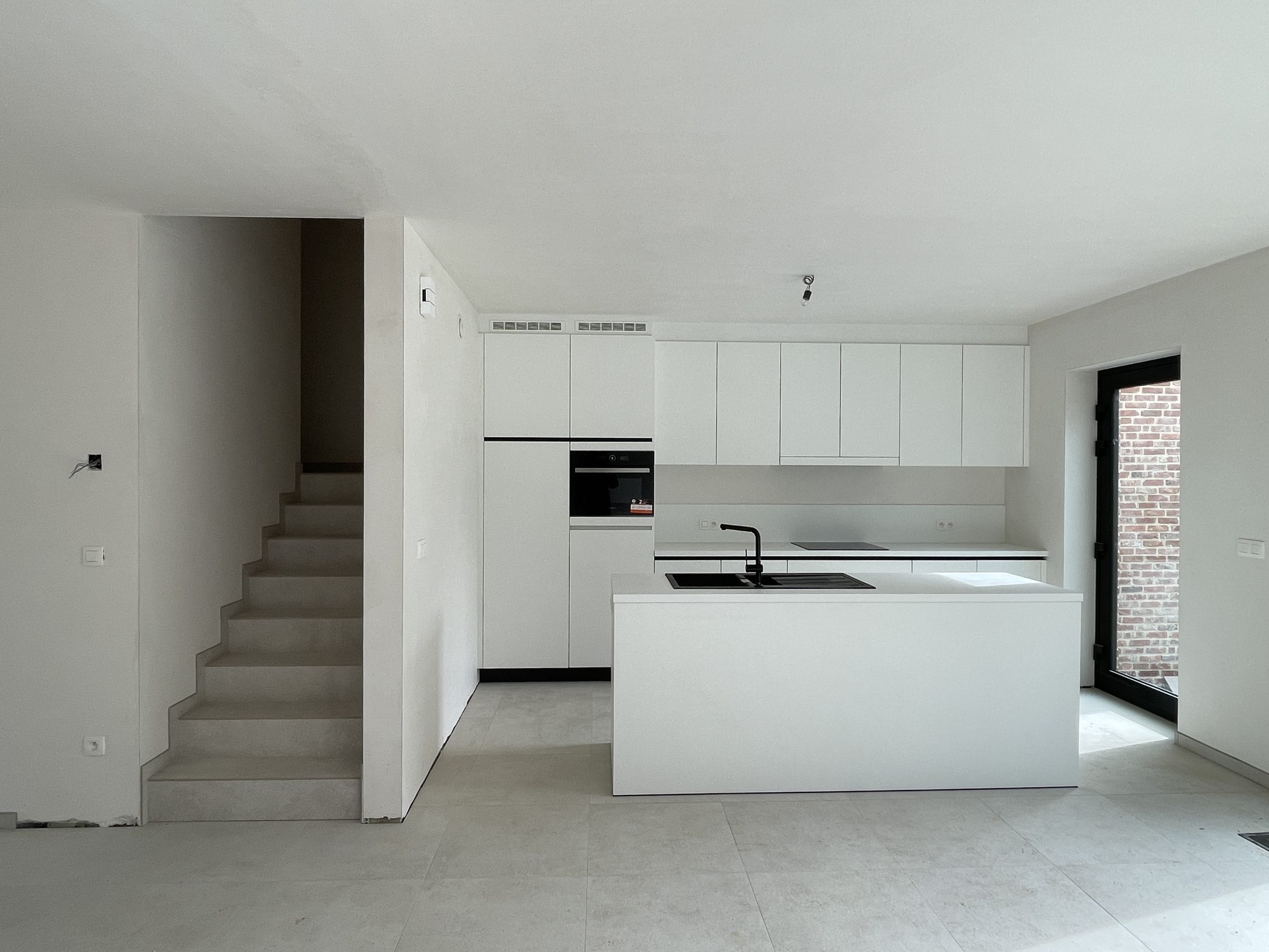 10 20230316_101612260_iOS