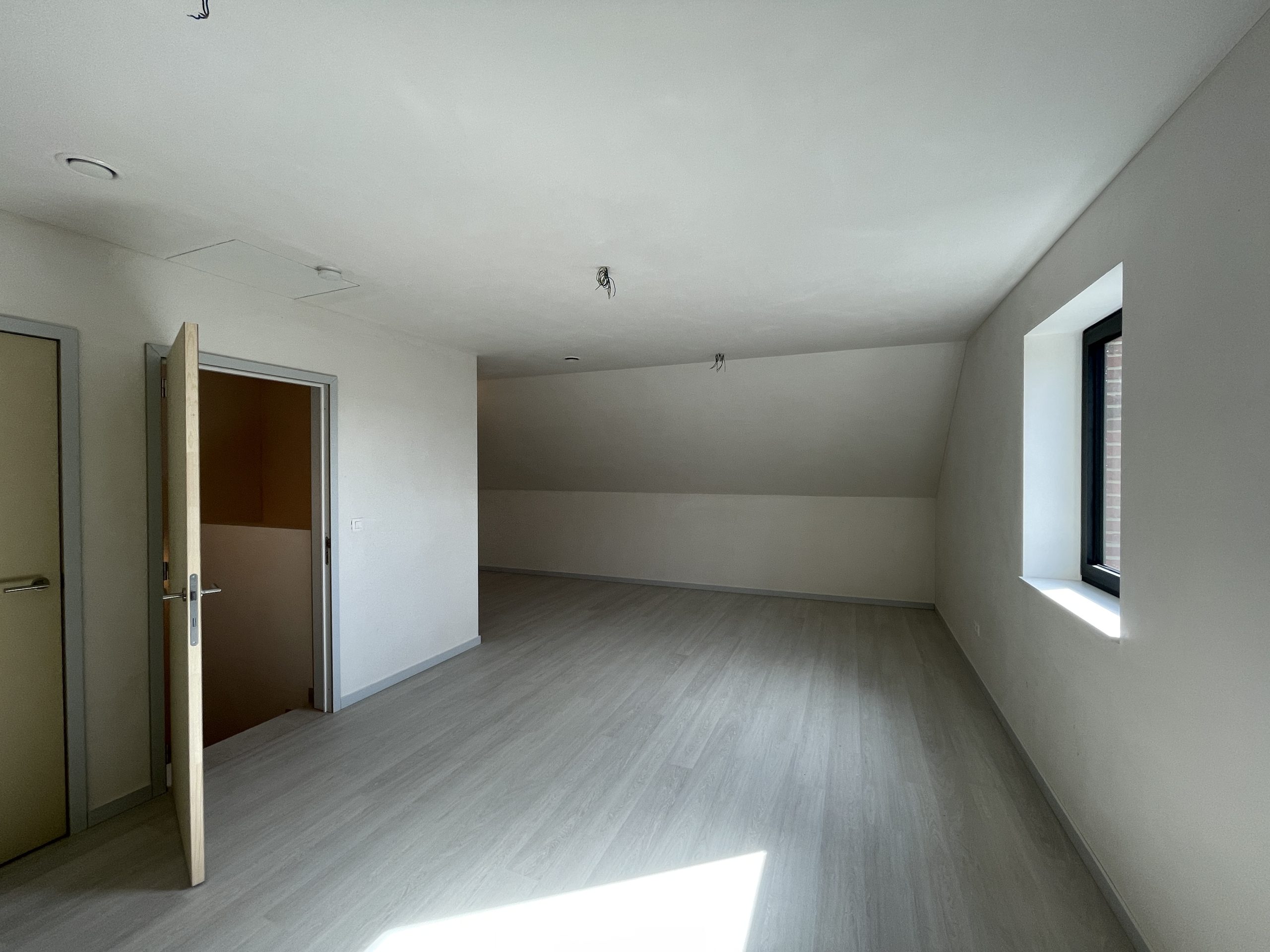 25 20230325_135952377_iOS